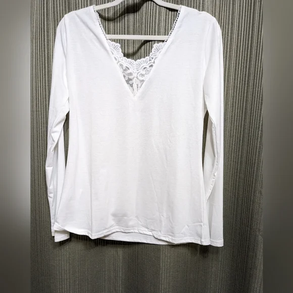 Junior'women's Xl Front and back Lace trim Vneck T,shirt - Picture 1 of 3